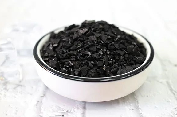 粉状活性炭吸附淡色啤酒中的颜色